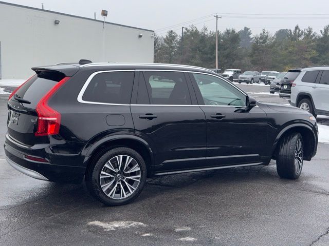 2022 Volvo XC90 Momentum