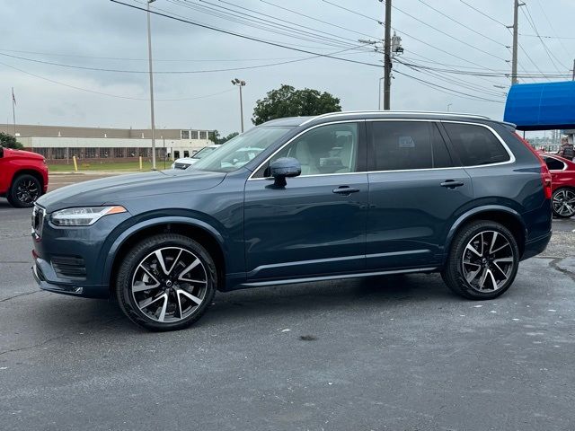 2022 Volvo XC90 Momentum