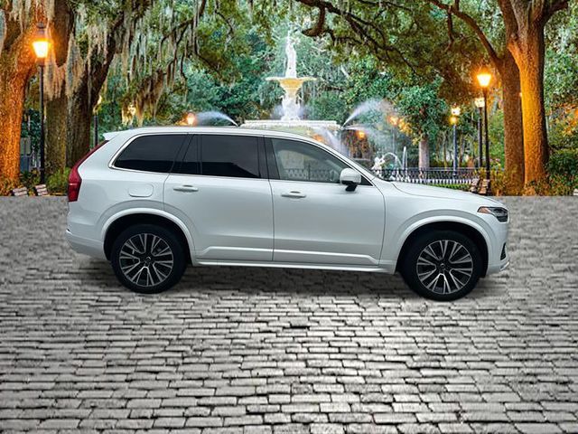 2022 Volvo XC90 Momentum