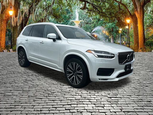 2022 Volvo XC90 Momentum