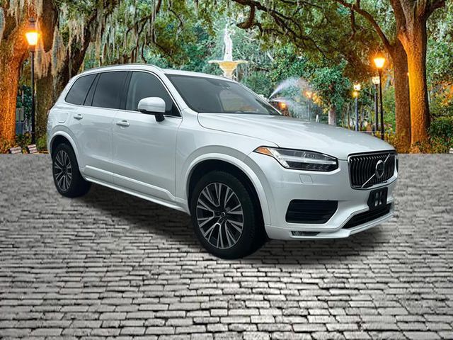 2022 Volvo XC90 Momentum