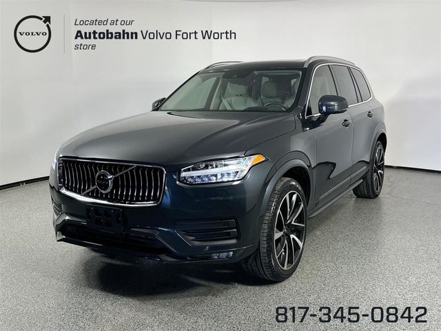 2022 Volvo XC90 Momentum