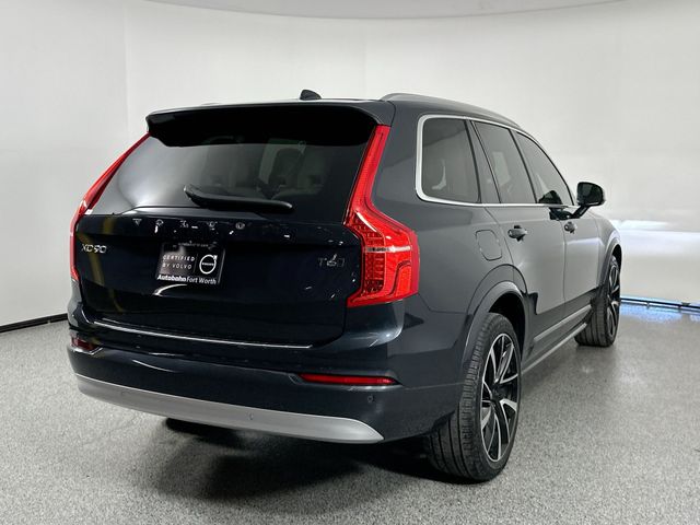 2022 Volvo XC90 Momentum