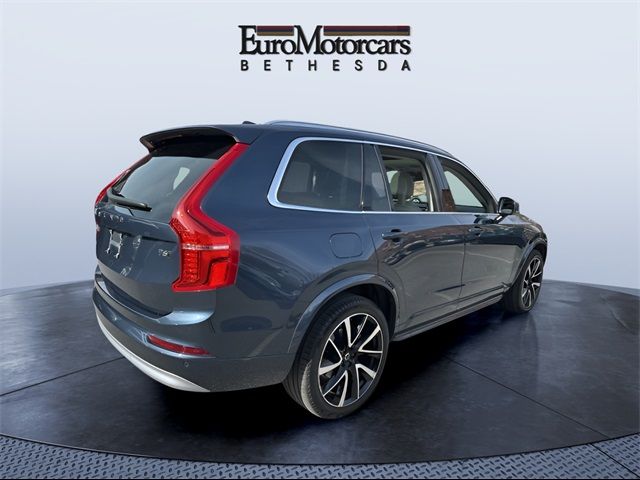 2022 Volvo XC90 Momentum