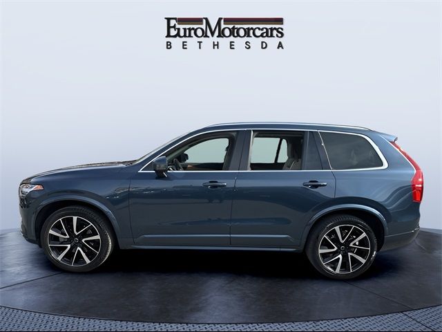 2022 Volvo XC90 Momentum