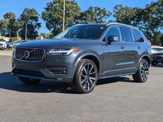 2022 Volvo XC90 Momentum