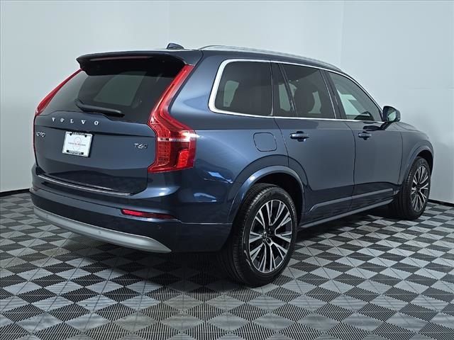 2022 Volvo XC90 Momentum
