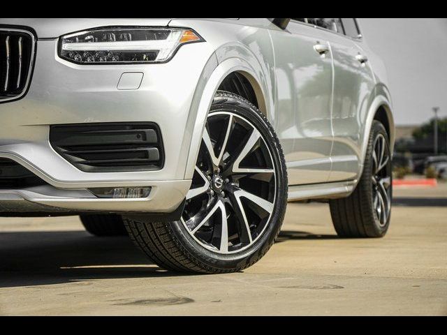 2022 Volvo XC90 Momentum