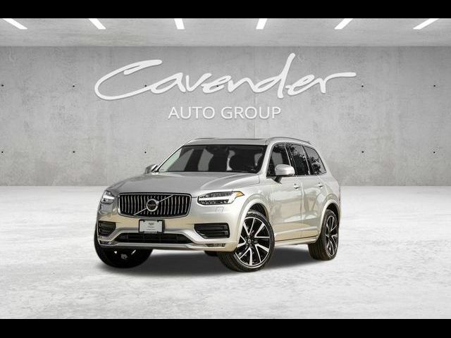 2022 Volvo XC90 Momentum