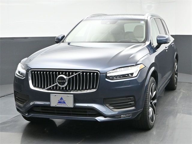 2022 Volvo XC90 Momentum