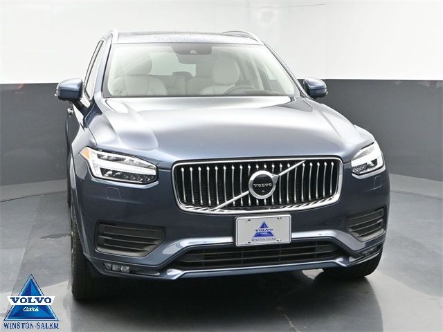 2022 Volvo XC90 Momentum