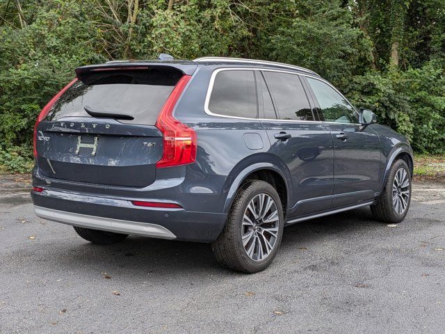 2022 Volvo XC90 Momentum