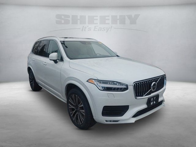 2022 Volvo XC90 Momentum