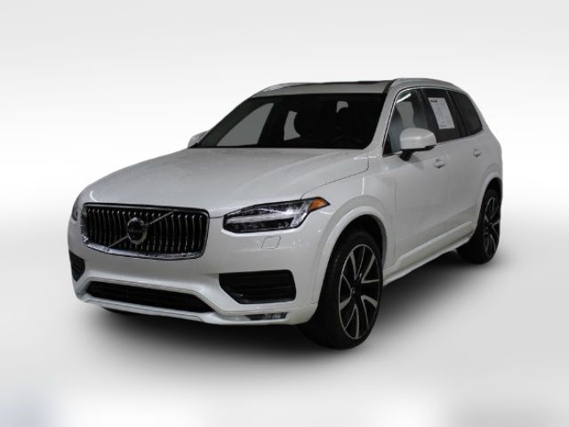 2022 Volvo XC90 Momentum