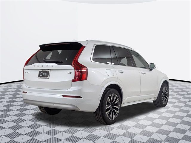 2022 Volvo XC90 Momentum