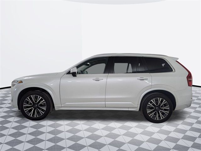 2022 Volvo XC90 Momentum