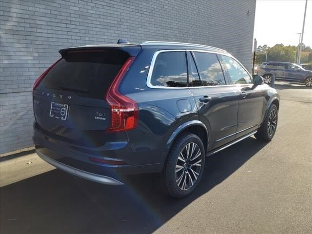 2022 Volvo XC90 Momentum