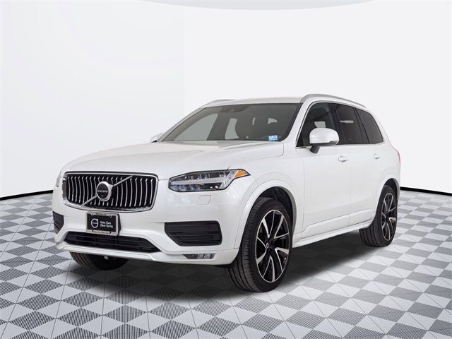 2022 Volvo XC90 Momentum