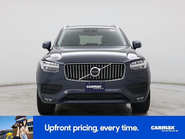 2022 Volvo XC90 Momentum