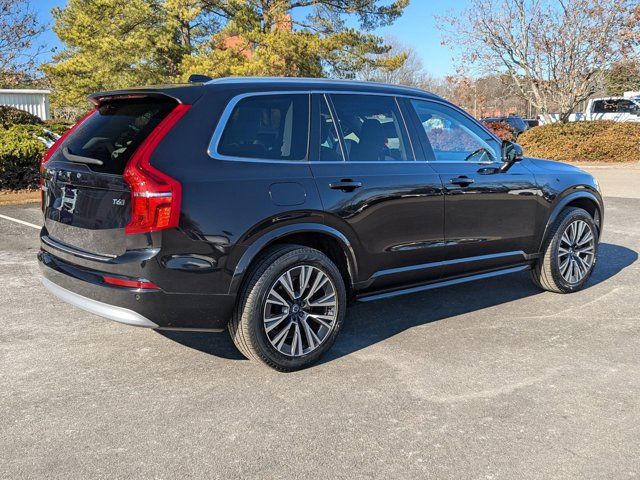 2022 Volvo XC90 Momentum