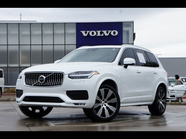 2022 Volvo XC90 Momentum