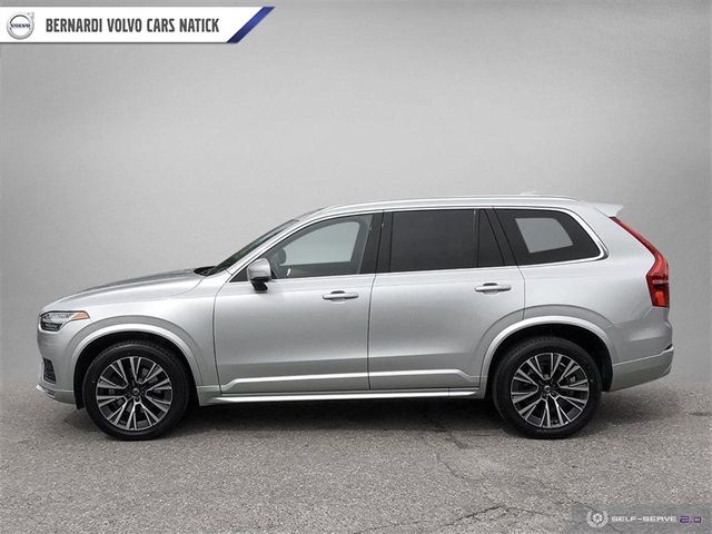 2022 Volvo XC90 Momentum