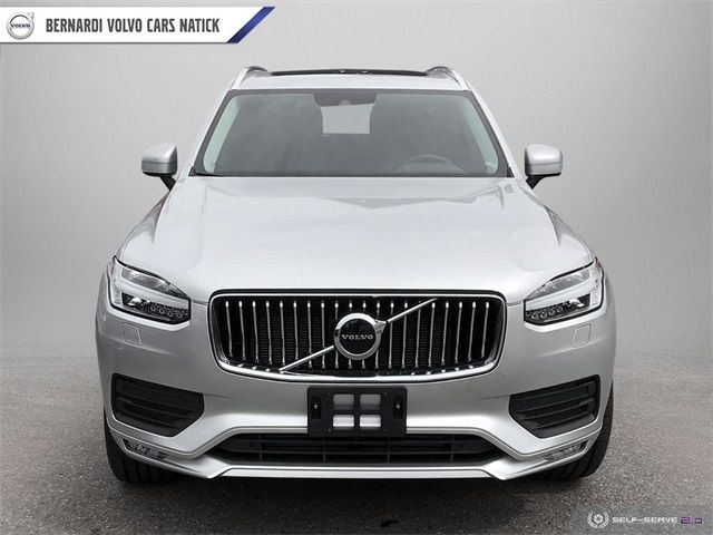 2022 Volvo XC90 Momentum