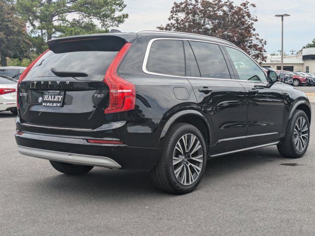 2022 Volvo XC90 Momentum