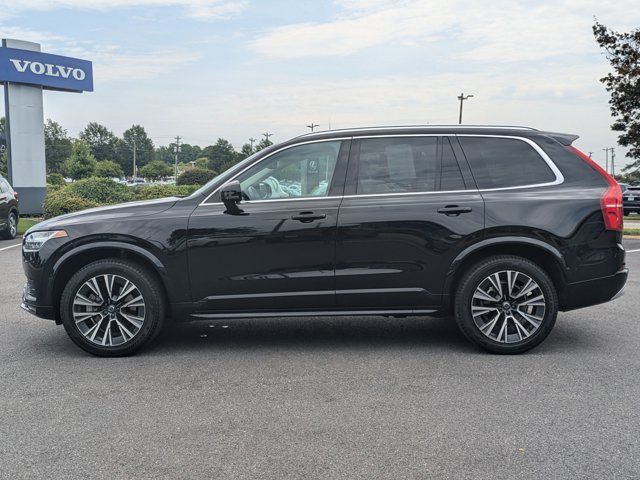 2022 Volvo XC90 Momentum