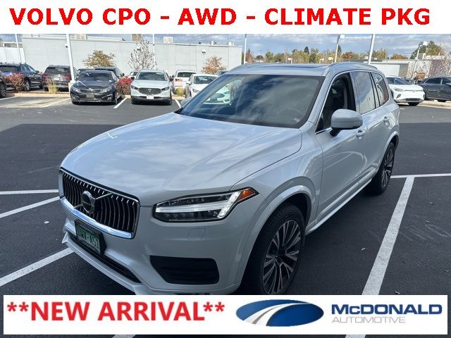 2022 Volvo XC90 Momentum