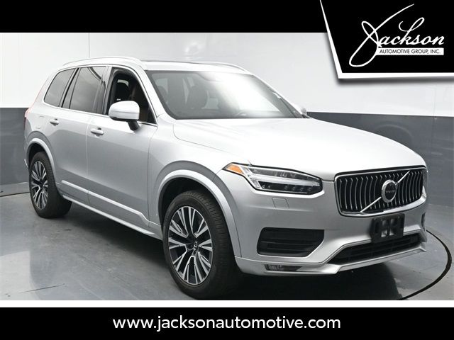 2022 Volvo XC90 Momentum