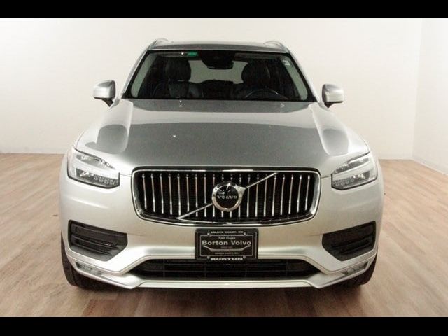 2022 Volvo XC90 Momentum