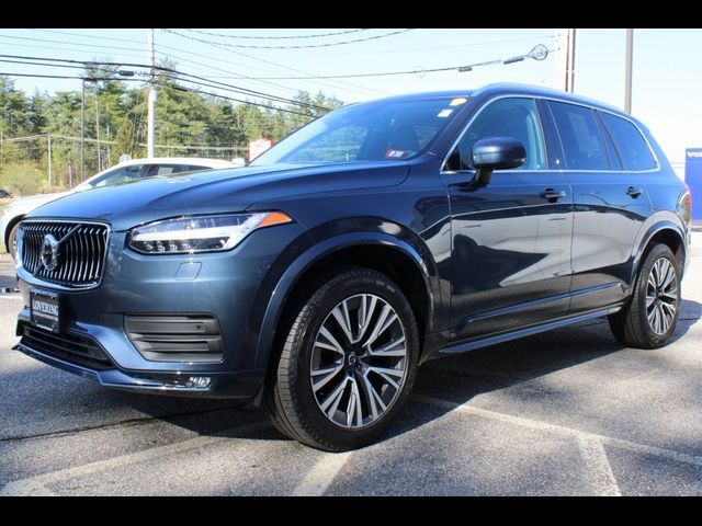 2022 Volvo XC90 Momentum