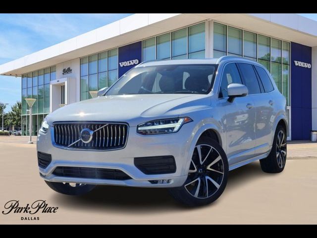 2022 Volvo XC90 Momentum