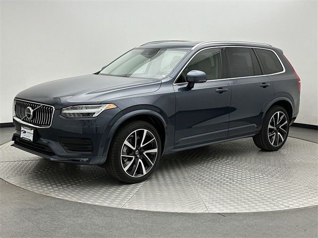 2022 Volvo XC90 Momentum