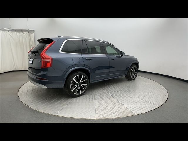 2022 Volvo XC90 Momentum