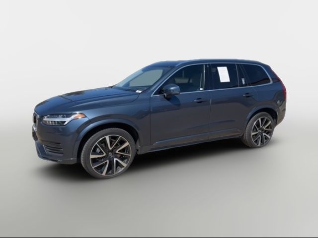 2022 Volvo XC90 Momentum