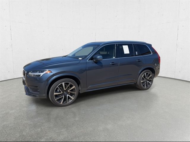 2022 Volvo XC90 Momentum