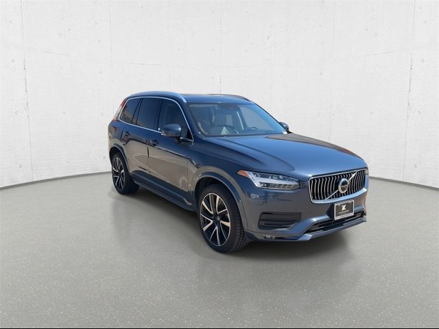 2022 Volvo XC90 Momentum