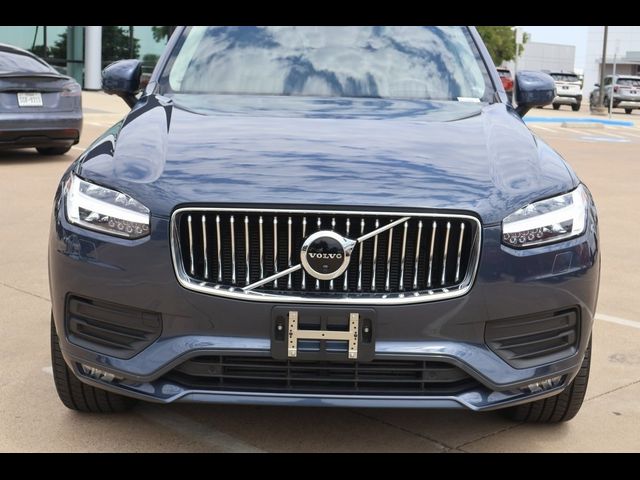 2022 Volvo XC90 Momentum