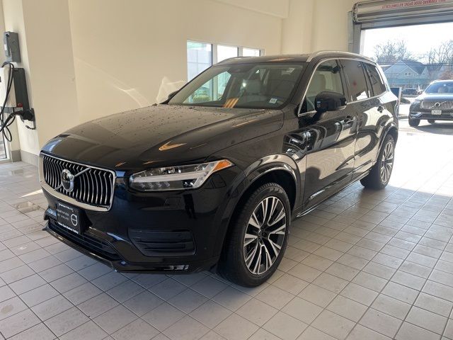 2022 Volvo XC90 Momentum