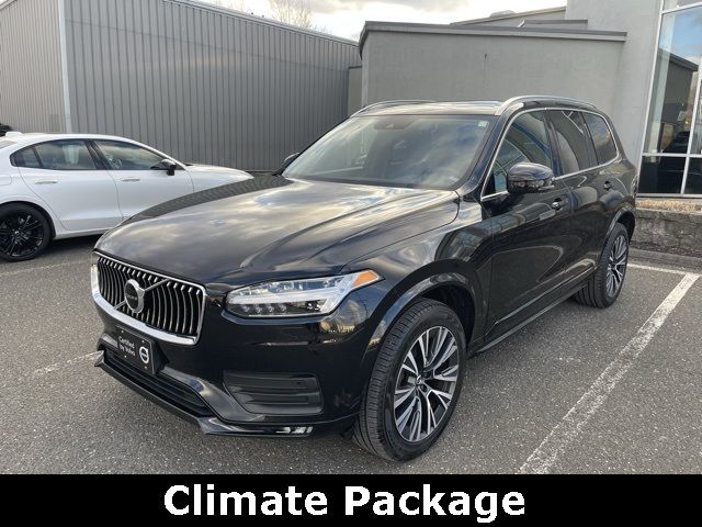 2022 Volvo XC90 Momentum