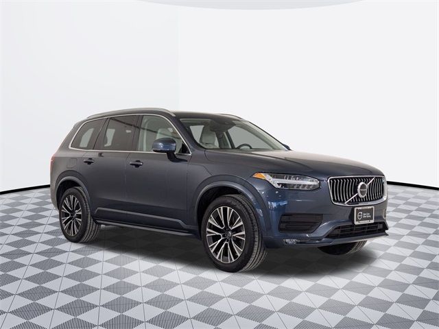 2022 Volvo XC90 Momentum