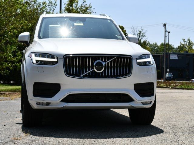 2022 Volvo XC90 Momentum