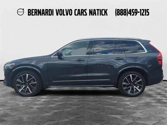 2022 Volvo XC90 Momentum