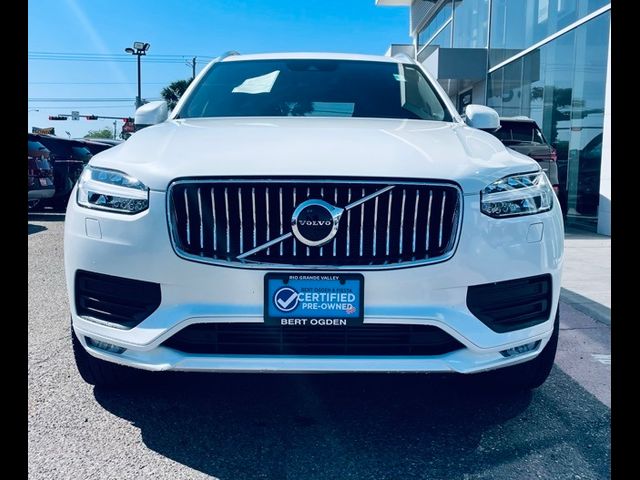 2022 Volvo XC90 Momentum