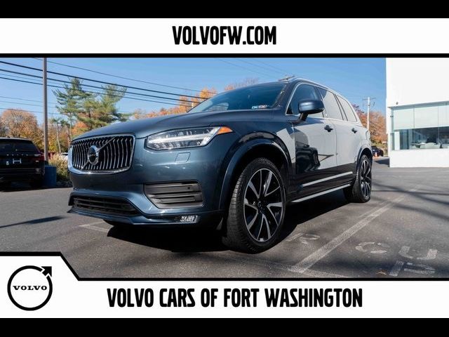 2022 Volvo XC90 Momentum