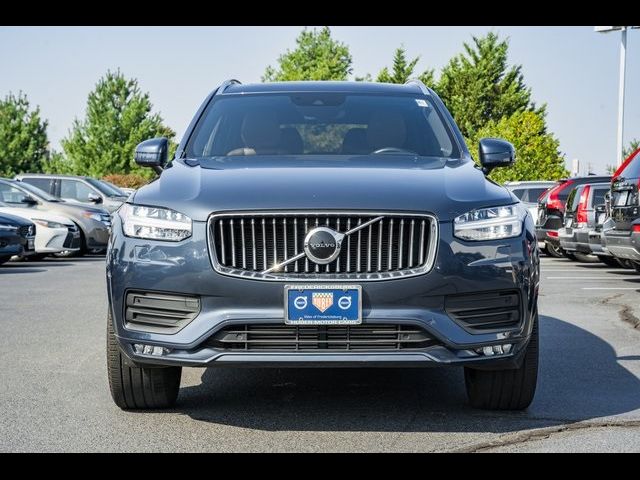 2022 Volvo XC90 Momentum