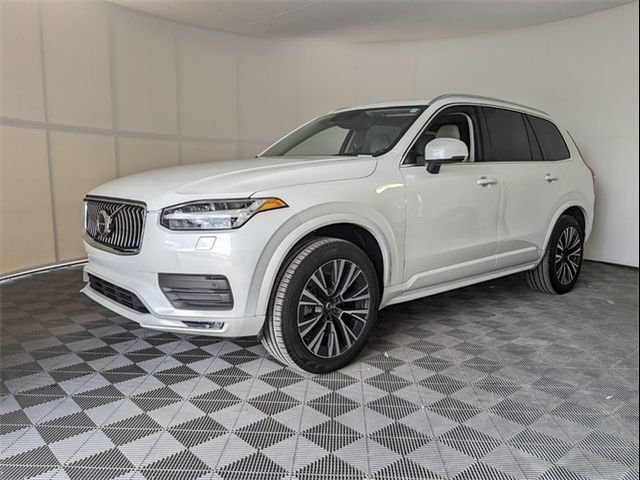 2022 Volvo XC90 Momentum