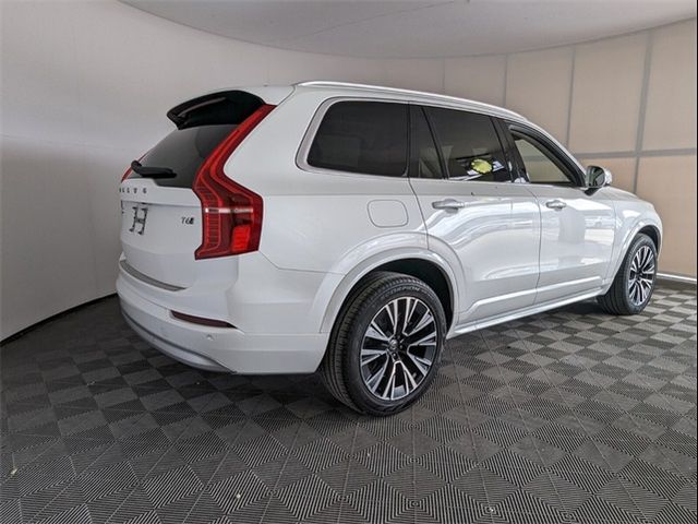 2022 Volvo XC90 Momentum